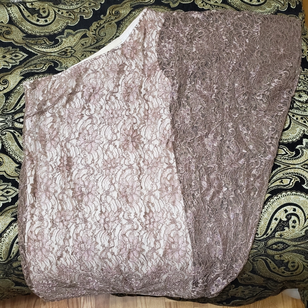 Short lace cocktail dress